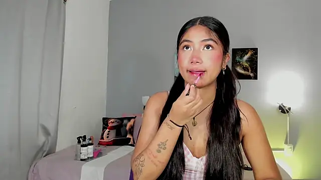 KimTayloor1 online show from 11.20.25