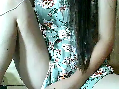 Snapshot of pinay-momm1682 chatting on 12.13.25 pinay-momm1682 online show from 12.13.25