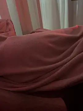 Snapshot of CaboMal chatting on 10.08.25 CaboMal online show from 10.08.25