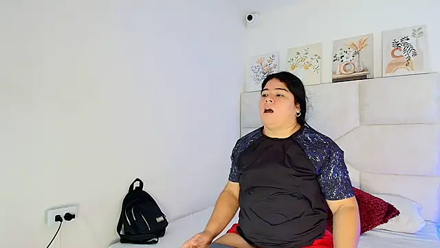 elizawiliamst online show from 05.18.26