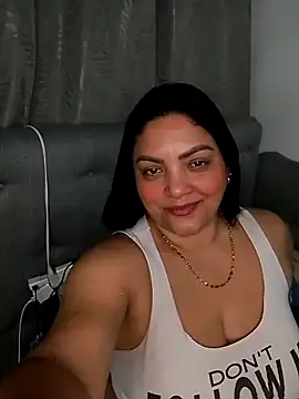 tiffany Johnson1 online show from 02.17.26