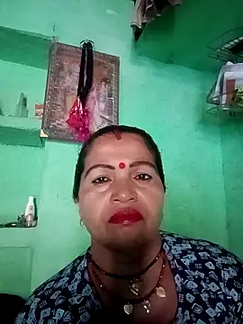 Snapshot of Manavi_x chatting on 10.28.25 Manavi x online show from 10.28.25