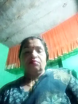 Snapshot of Manavi_x chatting on 10.28.25 Manavi x online show from 10.28.25