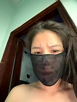 Snapshot of simsim-00 chatting on 10.09.25 simsim-00 online show from 10.09.25