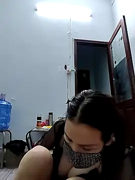 Snapshot of simsim-00 chatting on 11.27.25 simsim-00 online show from 11.27.25