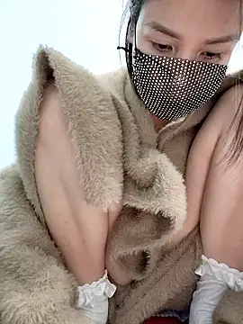 Snapshot of simsim-00 chatting on 11.29.25 simsim-00 online show from 11.29.25