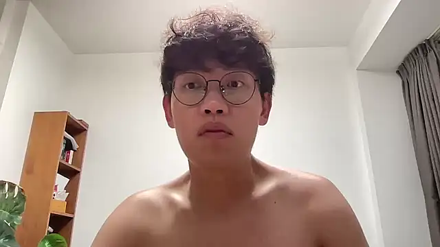 Passionatetwink2 online show from 10.28.25