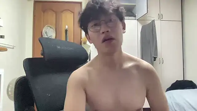 Passionatetwink2 online show from 02.24.26