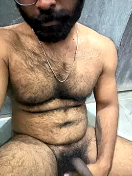 Snapshot of DJLOVE280825 chatting on 11.02.25 DJLOVE280825 online show from 11.02.25