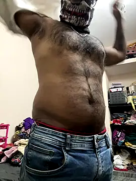 Snapshot of DJLOVE280825 chatting on 12.17.25 DJLOVE280825 online show from 12.17.25