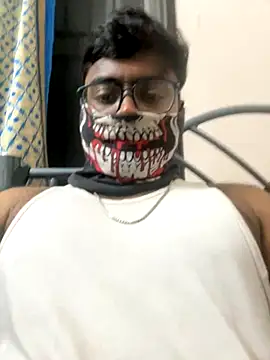 Snapshot of DJLOVE280825 chatting on 12.18.25 DJLOVE280825 online show from 12.18.25