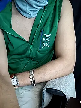 Snapshot of chocolate_alone chatting on 09.30.25 chocolate alone online show from 09.30.25