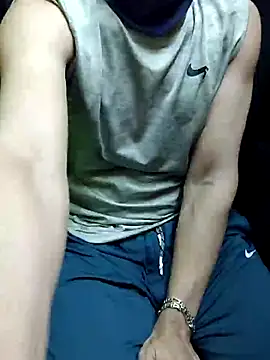 Snapshot of chocolate_alone chatting on 12.05.25 chocolate alone online show from 12.05.25