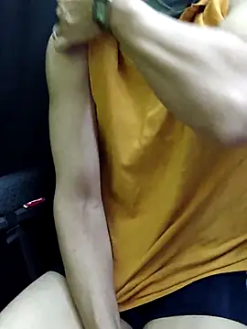 Snapshot of chocolate_alone chatting on 12.17.25 chocolate alone online show from 12.17.25