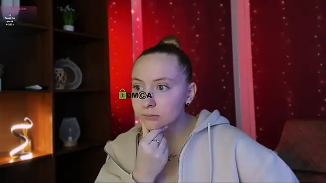 mila glow1 online show from 11.26.25