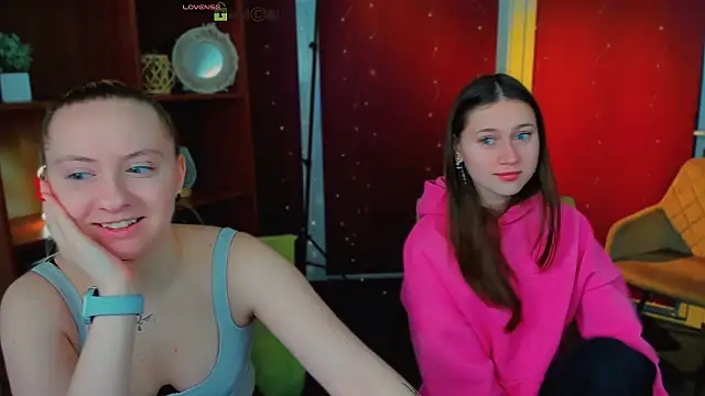 mila glow1 online show from 03.14.26