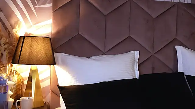 EvaRhea online show from 10.24.25