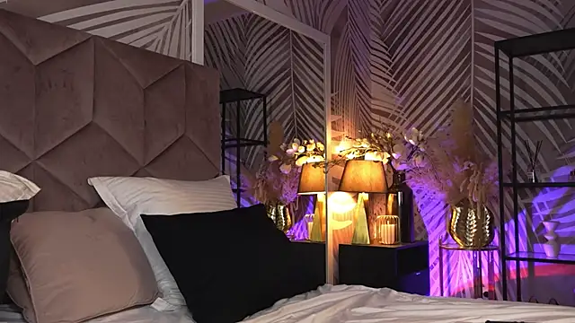 EvaRhea online show from 04.07.26