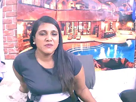 Snapshot of IndianSexyLady4u chatting on 11.02.25 IndianSexyLady4u online show from 11.02.25