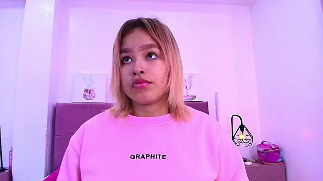 CamiilaGlow online show from 10.14.25