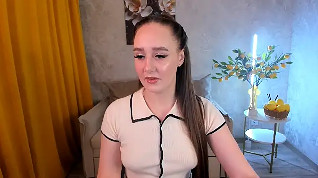 Snapshot of SabrinaCandi chatting on 03.31.26 SabrinaCandi online show from 03.31.26