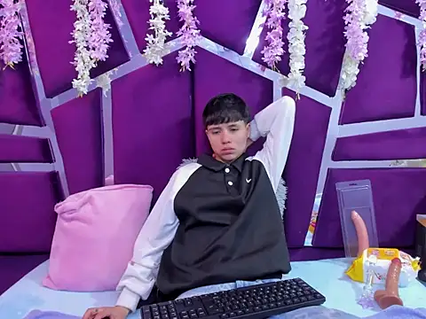 Bruno Cruzz online show from 11.26.25