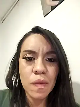 Sky Junne online show from 09.10.25