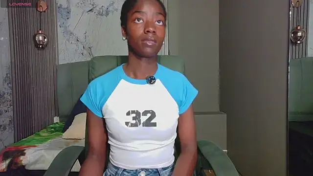 katia green1 online show from 11.17.25