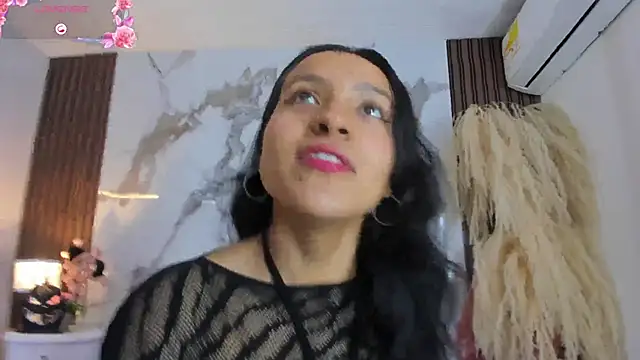 violettawatson online show from 10.14.25