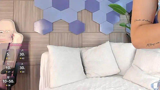 Snapshot of MilaGrace1 chatting on 02.10.26 MilaGrace1 online show from 02.10.26