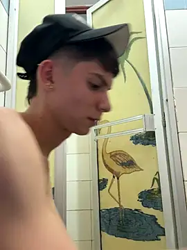 Snapshot of Luck__090 chatting on 10.04.25 Luck 090 online show from 10.04.25