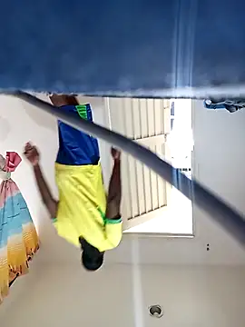 Snapshot of MackMacKenzie chatting on 09.11.25 MackMacKenzie online show from 09.11.25