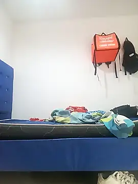 Snapshot of MackMacKenzie chatting on 09.15.25 MackMacKenzie online show from 09.15.25