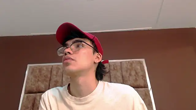 Snapshot of JoeCollins_ chatting on 09.25.25 JoeCollins online show from 09.25.25