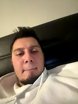 Snapshot of bogerkek chatting on 12.20.25 bogerkek online show from 12.20.25