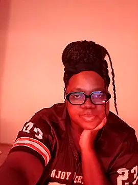 Snapshot of Gyminae chatting on 10.28.25 Gyminae online show from 10.28.25