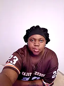 Snapshot of Gyminae chatting on 11.15.25 Gyminae online show from 11.15.25