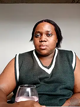 Snapshot of Gyminae chatting on 11.19.25 Gyminae online show from 11.19.25