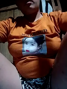 Snapshot of ningchun20 chatting on 10.04.25 ningchun20 online show from 10.04.25