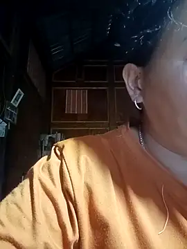 Snapshot of ningchun20 chatting on 10.18.25 ningchun20 online show from 10.18.25