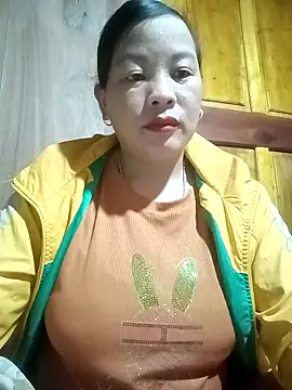 Snapshot of ningchun20 chatting on 10.27.25 ningchun20 online show from 10.27.25