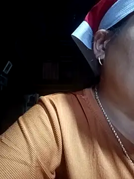 Snapshot of ningchun20 chatting on 10.28.25 ningchun20 online show from 10.28.25