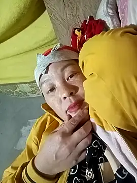 Snapshot of ningchun20 chatting on 11.05.25 ningchun20 online show from 11.05.25