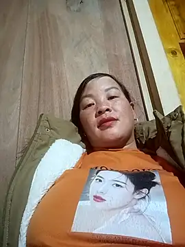 Snapshot of ningchun20 chatting on 12.15.25 ningchun20 online show from 12.15.25