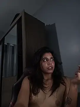 Maricamposs online show from 11.13.25