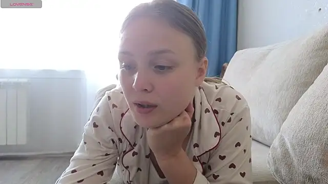 Snapshot of Hot_Lili1 chatting on 09.22.25 Hot Lili1 online show from 09.22.25