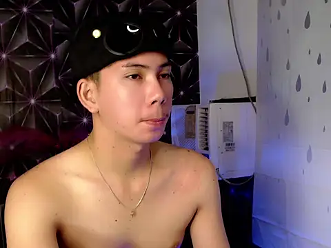 ursweet jade online show from 10.28.25