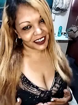 Snapshot of hemilynthomas2467 chatting on 11.15.25 hemilynthomas2467 online show from 11.15.25