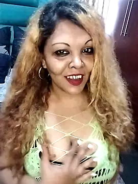 Snapshot of hemilynthomas2467 chatting on 11.23.25 hemilynthomas2467 online show from 11.23.25