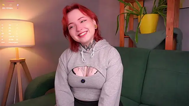 Snapshot of MarnaHarbor chatting on 10.04.25 MarnaHarbor online show from 10.04.25